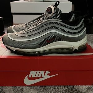 Air Max 97 UL (GS) size 6 youth in good condition